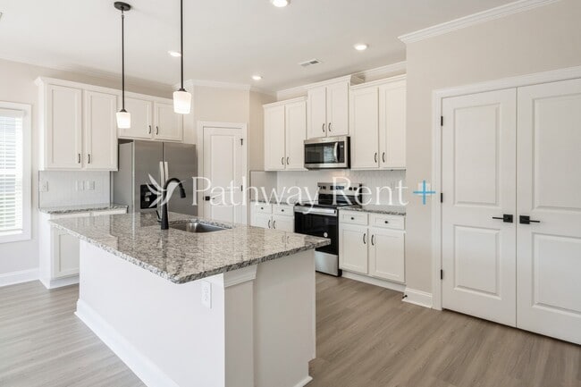 Photo - 139 Wembury Ln