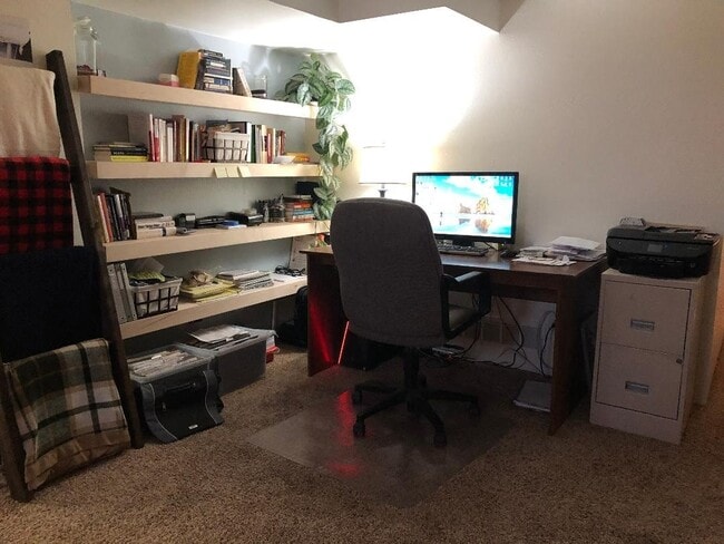 Photo - 1666 Lashley St