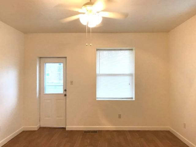 Photo - 120 W 7th St