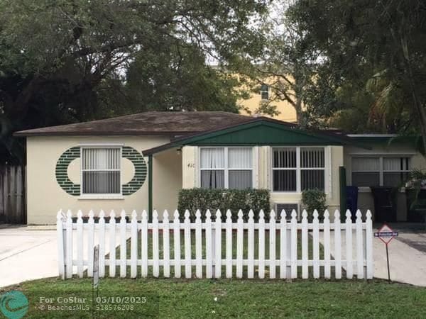 Photo - 410 SW 7th St