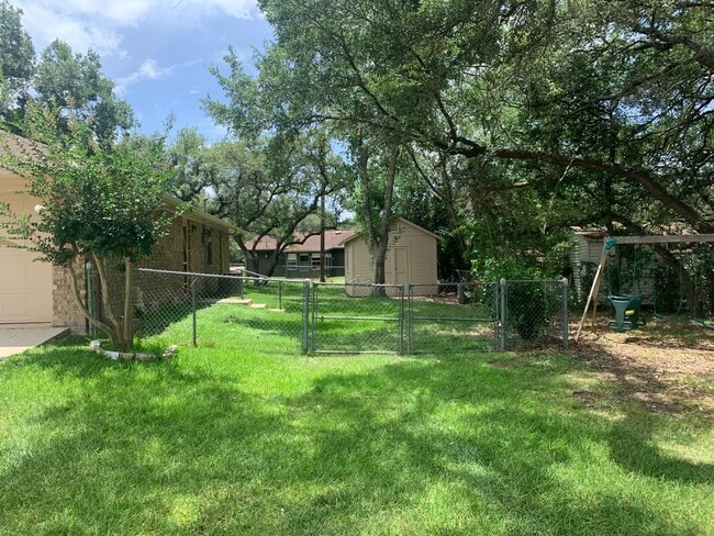 Photo - Cozy and Quaint 2 bedroom 2 bath with bonu...