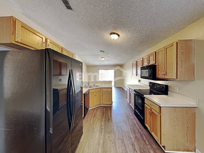 Photo - 2948 Stonegate Ln