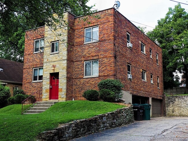 Building Photo - 6217 Fairhurst Ave Unit 3