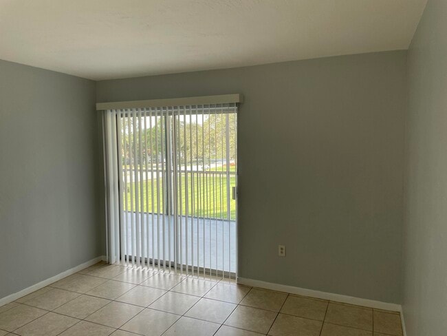 Photo - 199 SW 15th St Unit 3
