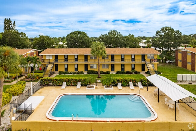 3211 Bee Ridge Rd Sarasota, FL