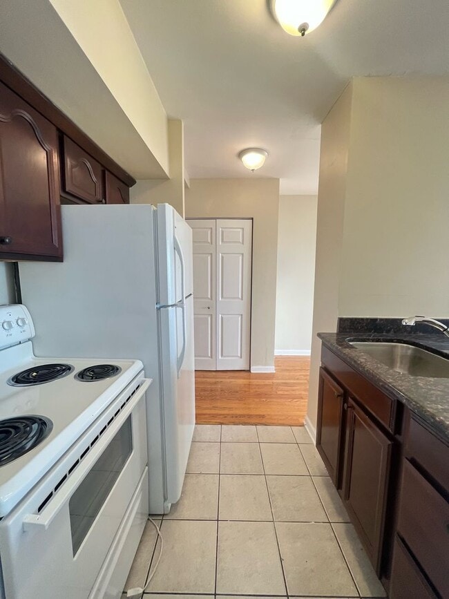 Photo - 4180 N Marine Dr Unit 1206
