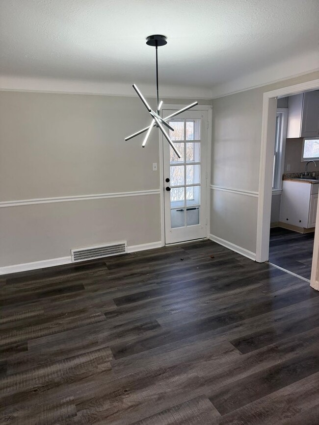 Photo - Updated 3-Bedroom Home in Lyndhurst Schools | Yard + Garage