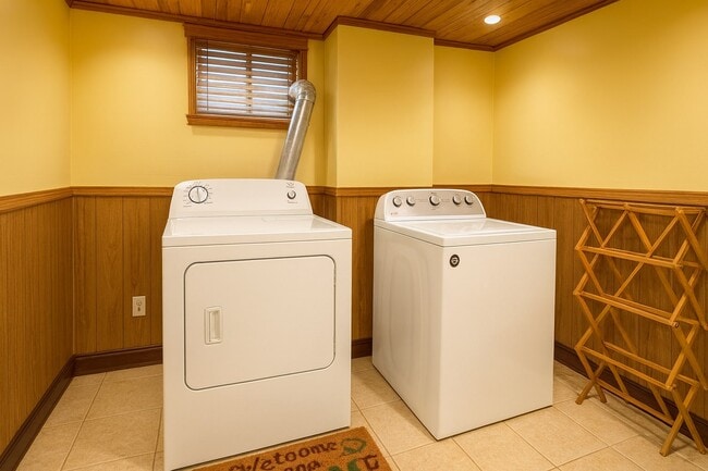 LAUNDRY ROOM (OPTIONAL) - 33 Jefferson Ave Unit 1FL