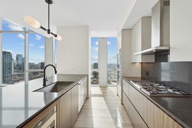 Photo - 1114 W Carroll Ave Unit PH-3203