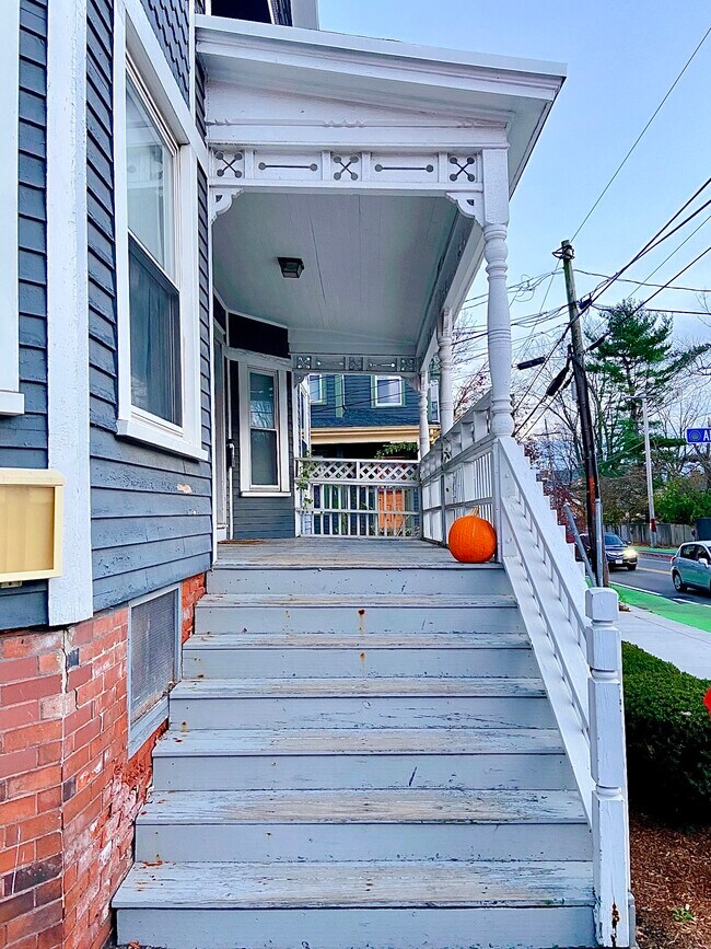 185 Beacon St Unit 2
