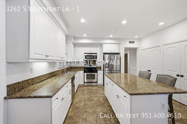 3262 Westmont Ln