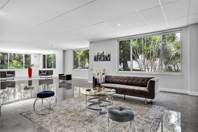 Photo - 9700 E Bay Harbor Dr Unit 305