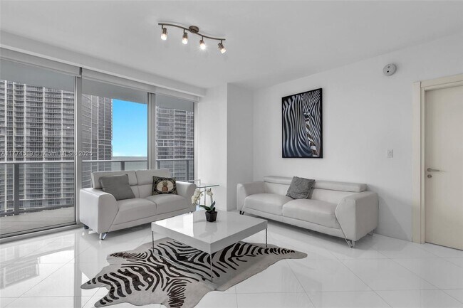 Photo - 200 Biscayne Blvd Unidad 3908