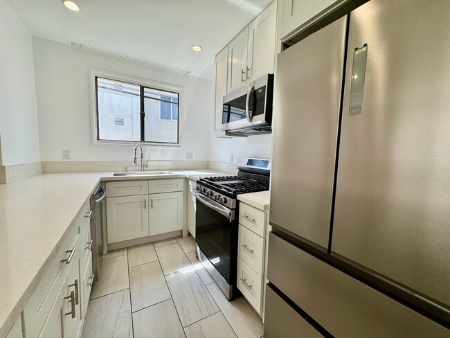 Photo - 337 Rexford Dr Unit 337 S Rexford Dr  8