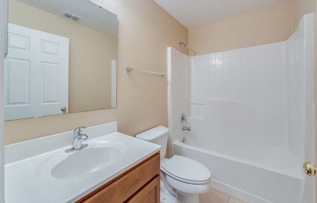 Photo - 4720 Salamander St