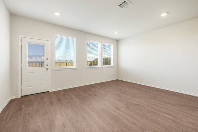 Photo - 312 Arbor Dr