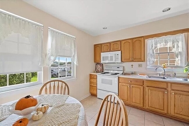 Photo - 103 Paddock Ln