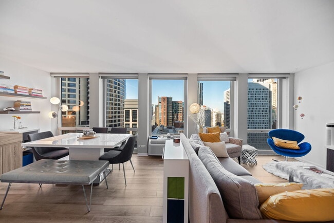 Photo - 111 E Chestnut St Unit 24J