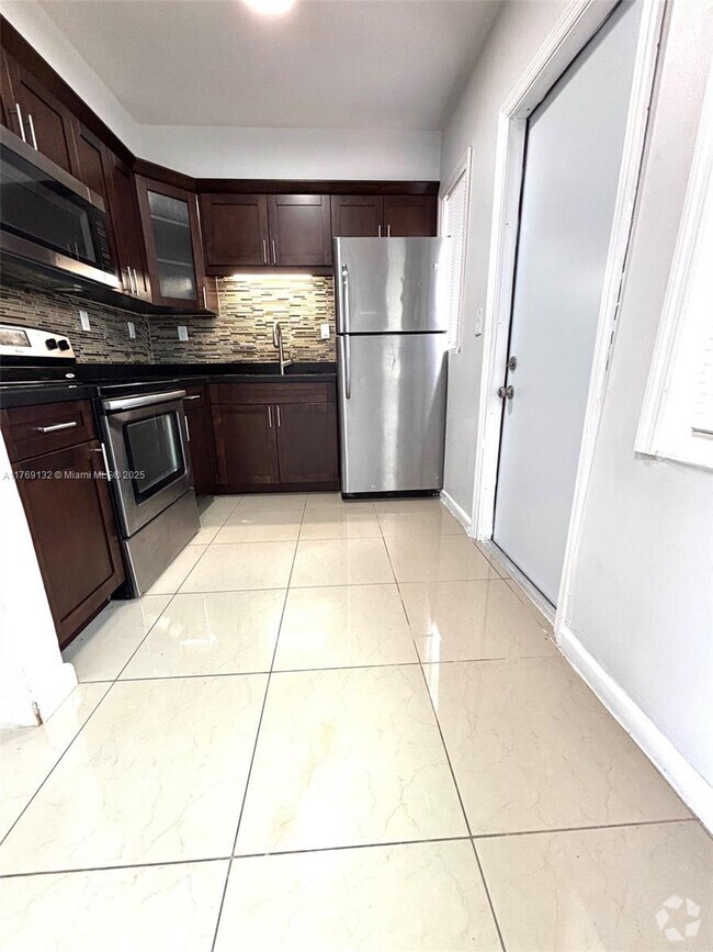 Building Photo - 2023 Funston St Unit X Rental