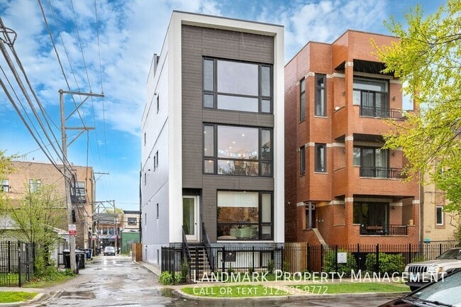 Building Photo - 1545 N Artesian Ave Unit 3