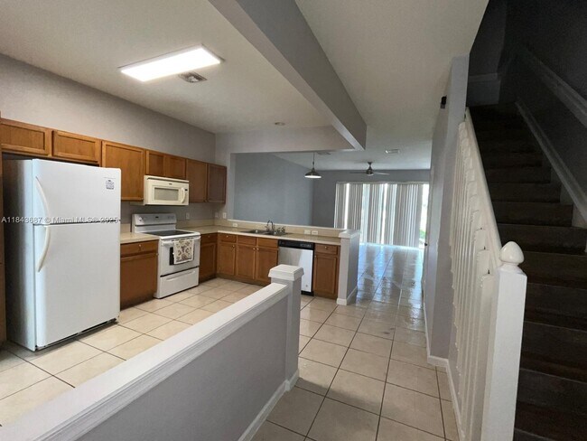 Photo - 1093 Woodfield Rd