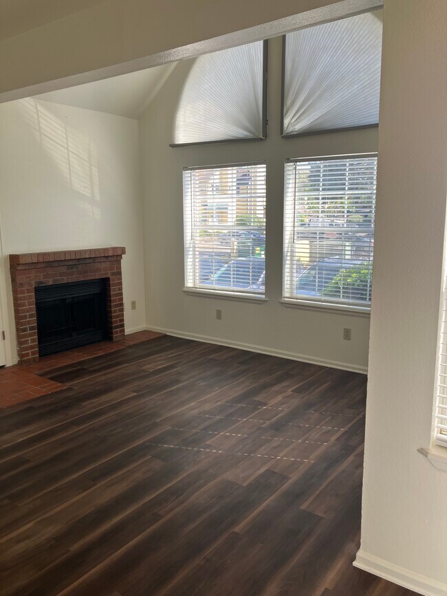 Huntington Ridge Apartments