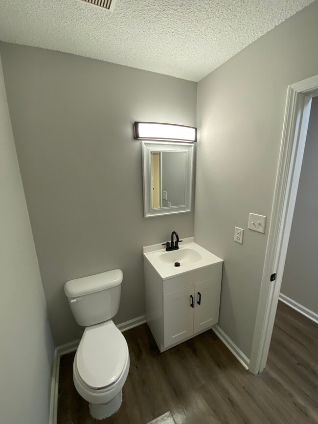 Photo - 3200 Northwynn Dr