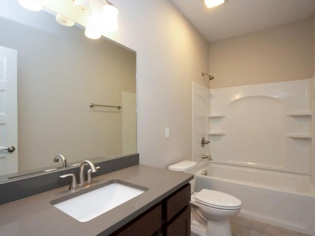 Photo - Elm St Villas