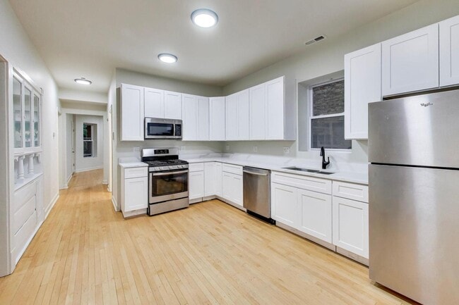 Photo - 3080 N Davlin Ct