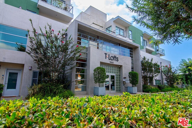 Photo - 11500 Tennessee Ave Unidad 307