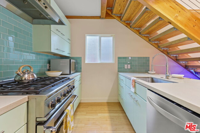 Photo - 621 Rose Ave Unidad A