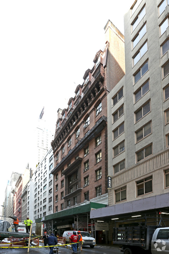 Building Photo - Central Park Mews Rental