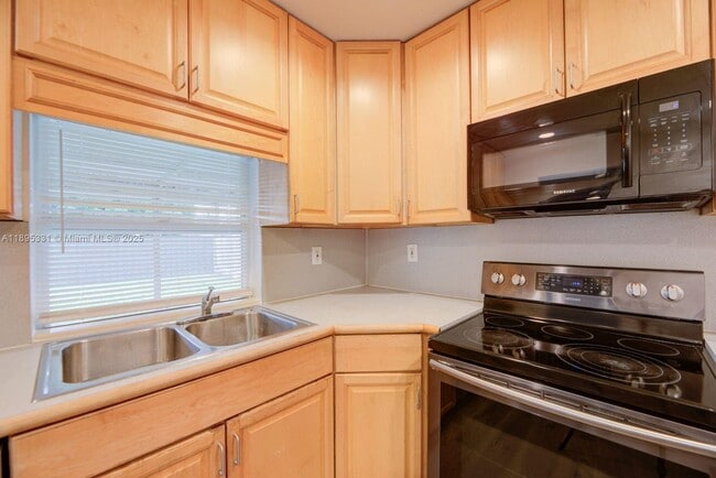 Photo - 7720 NW 15th St