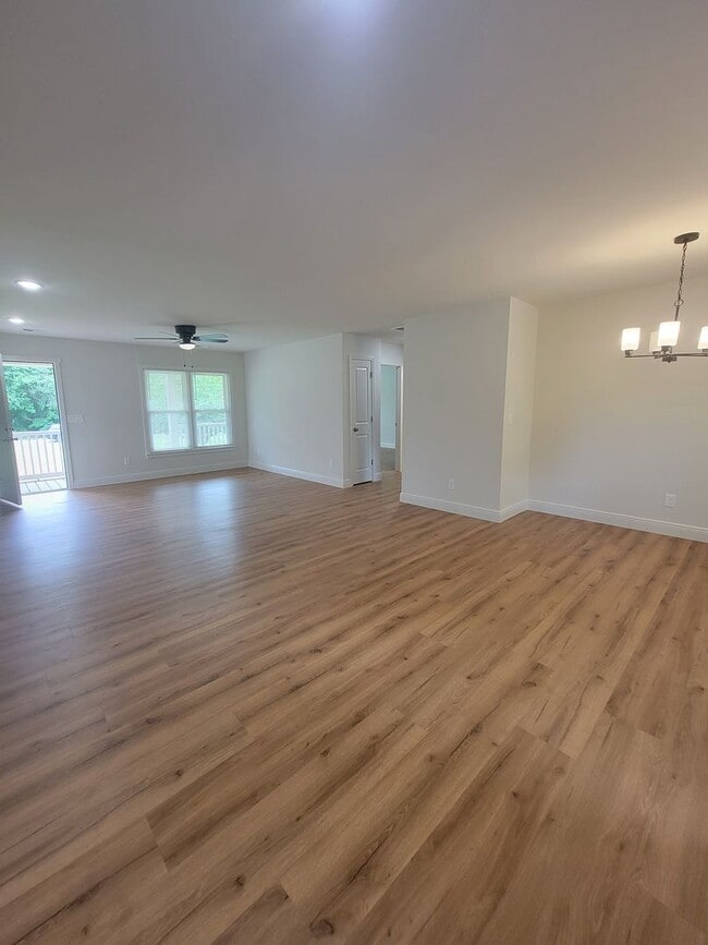 Photo - 1275 Lake Dow Rd