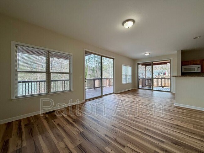 Photo - 22 Bassett Rd