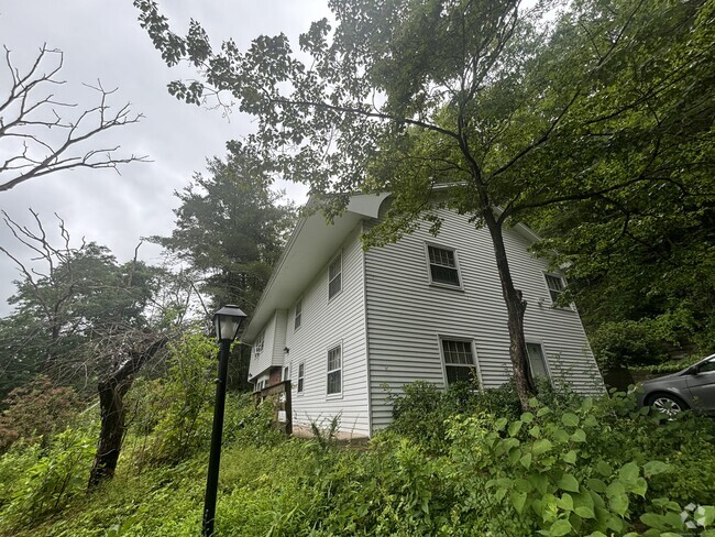 Building Photo - 388 Chaffeeville Rd Rental