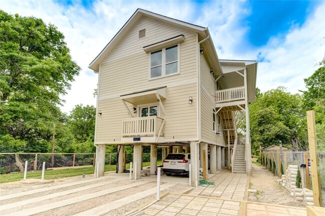 Building Photo - 5621 Harvard St Rental