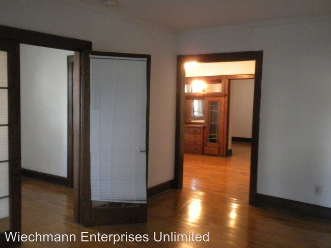 Photo - 2856-2862 N Bartlett Ave