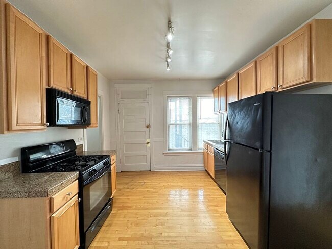 Photo - 3449 W Schubert Ave Unit 2