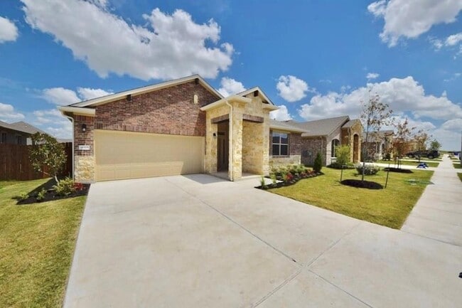 Photo - 18325 Urbano Dr