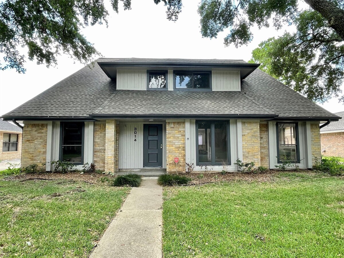 Photo - 3014 Edgewood Dr