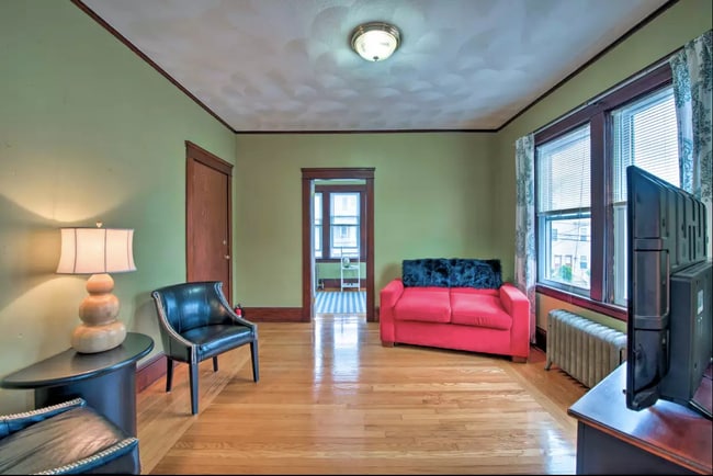 36 Pembroke Ave Unit 36