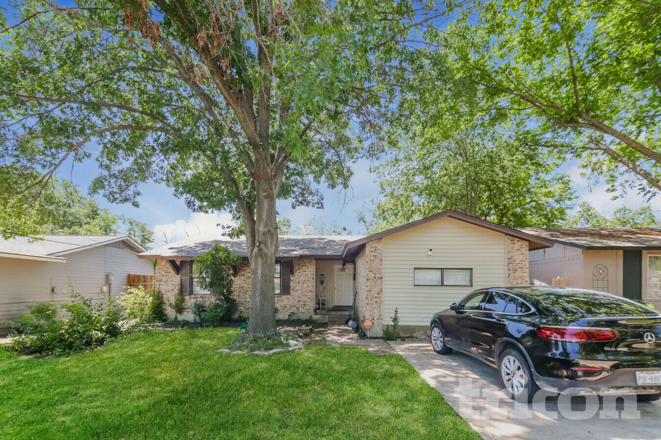 Photo - 810 E Heath St