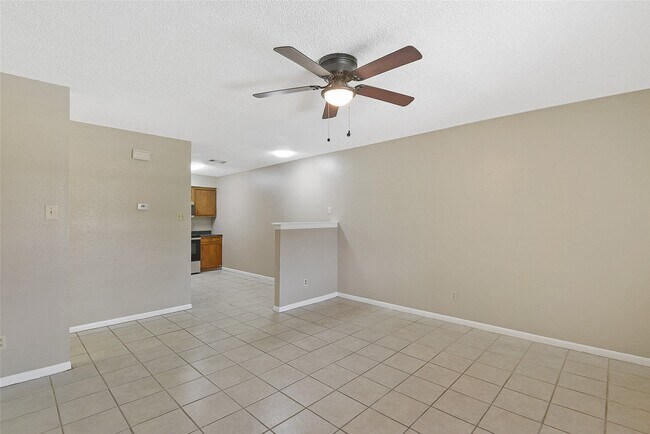 Photo - 4512 Avenue L