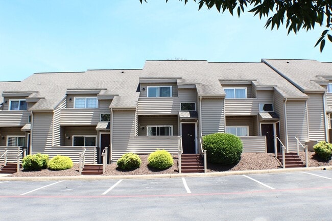 1339 Bradley Dr