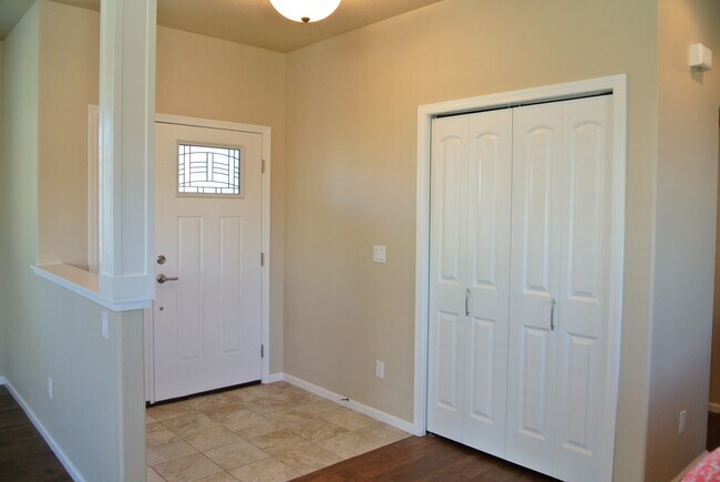 Photo - 2620 Newton St