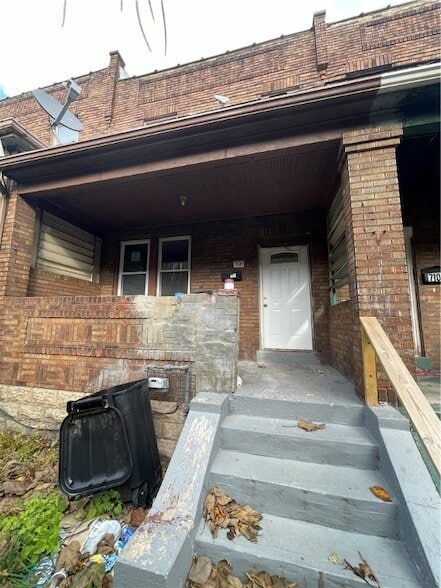 Building Photo - 708 Webster Terrace