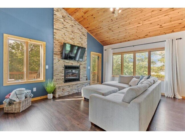 Photo - 11423 Fawn Lake Rd