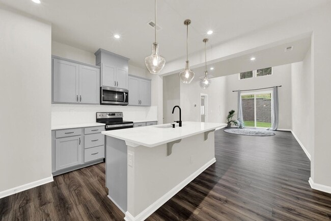 Photo - Lovely 3 Bed 3.5 Bath Townhome in Indian L...