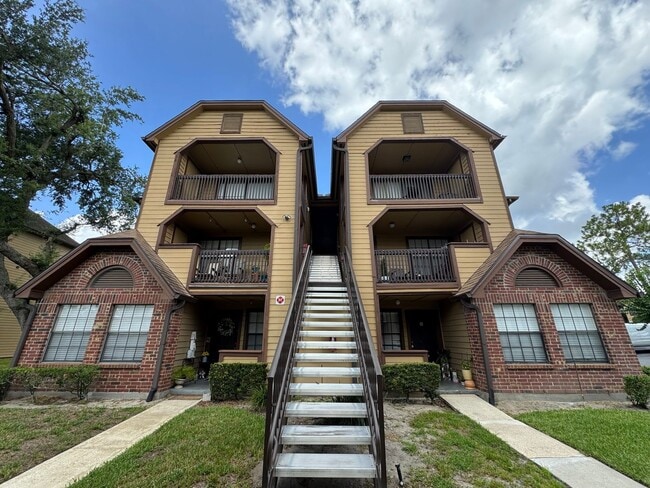 Photo - Altamonte Springs Top Floor Condo ~ Gated Waterfront Community ~ Must See! Unit 303